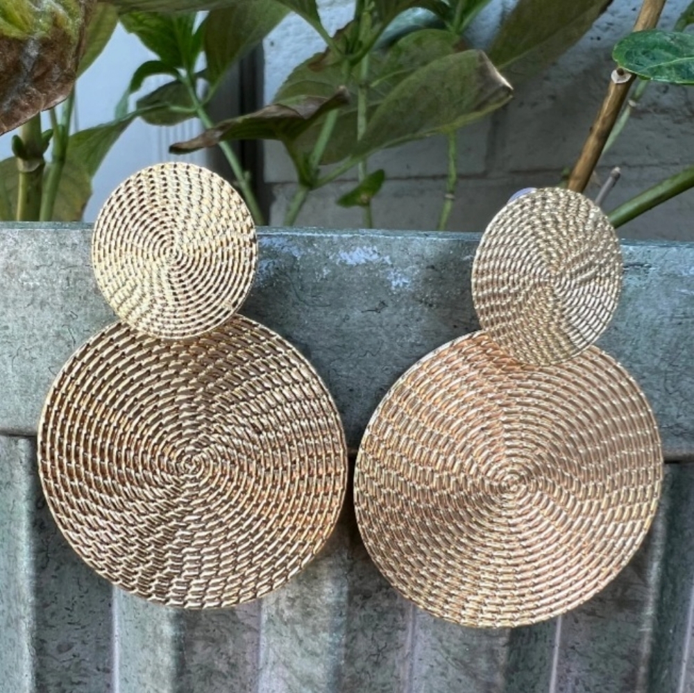Gold Round Earrings - Picture 3 of 11
